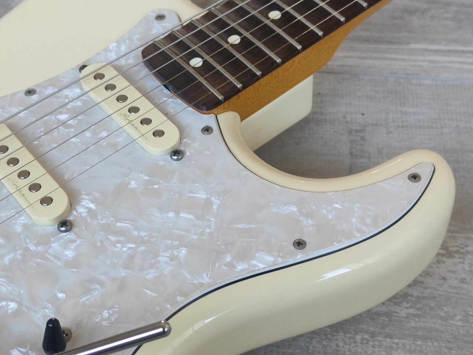 2012 Fender Japan ST62/SC Limited Edition Scalloped Stratocaster (Vintage White)