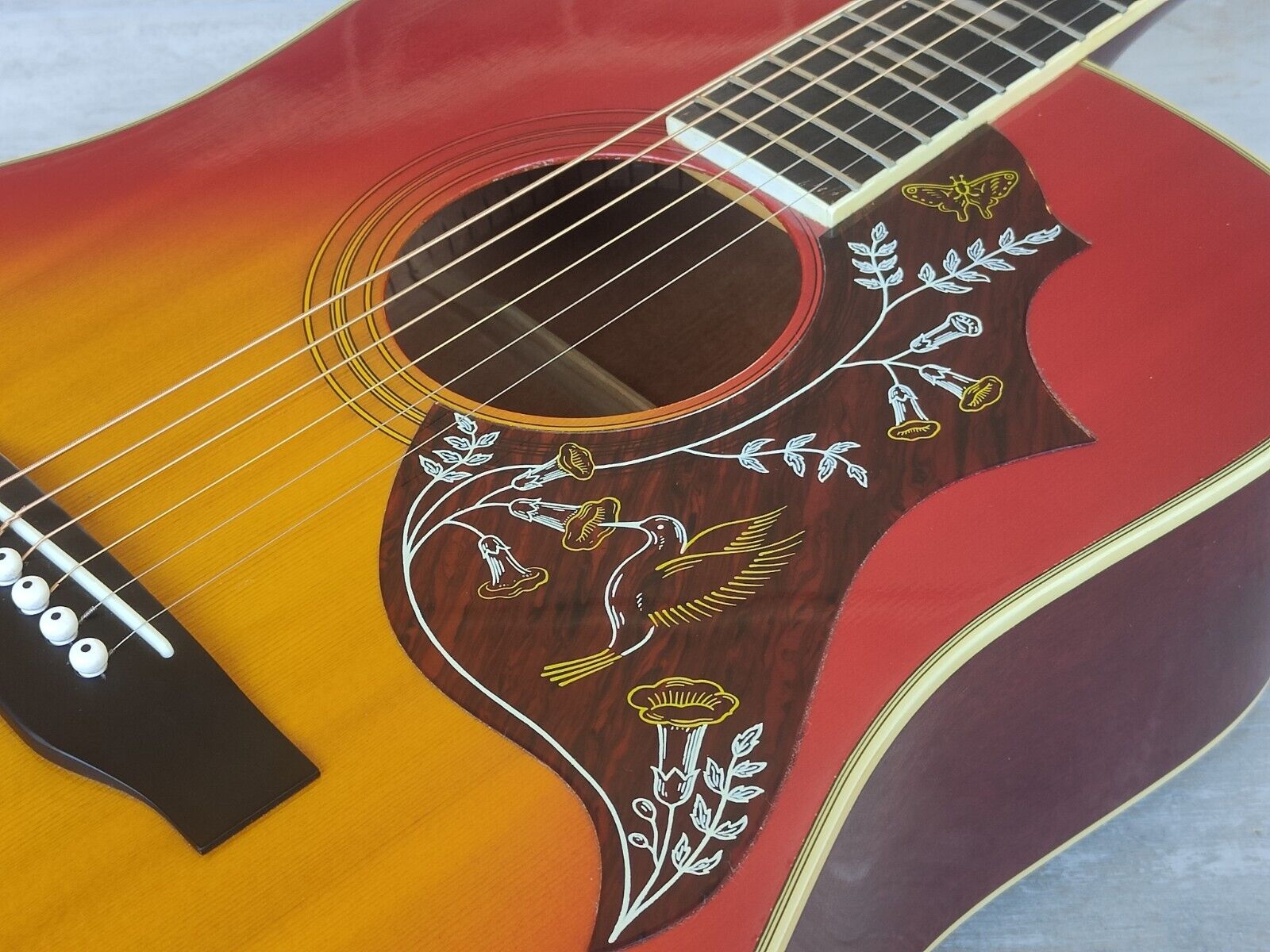 1970's Morris WH-20 Hummingbird Japanese Vintage Acoustic Guitar (Sunburst)