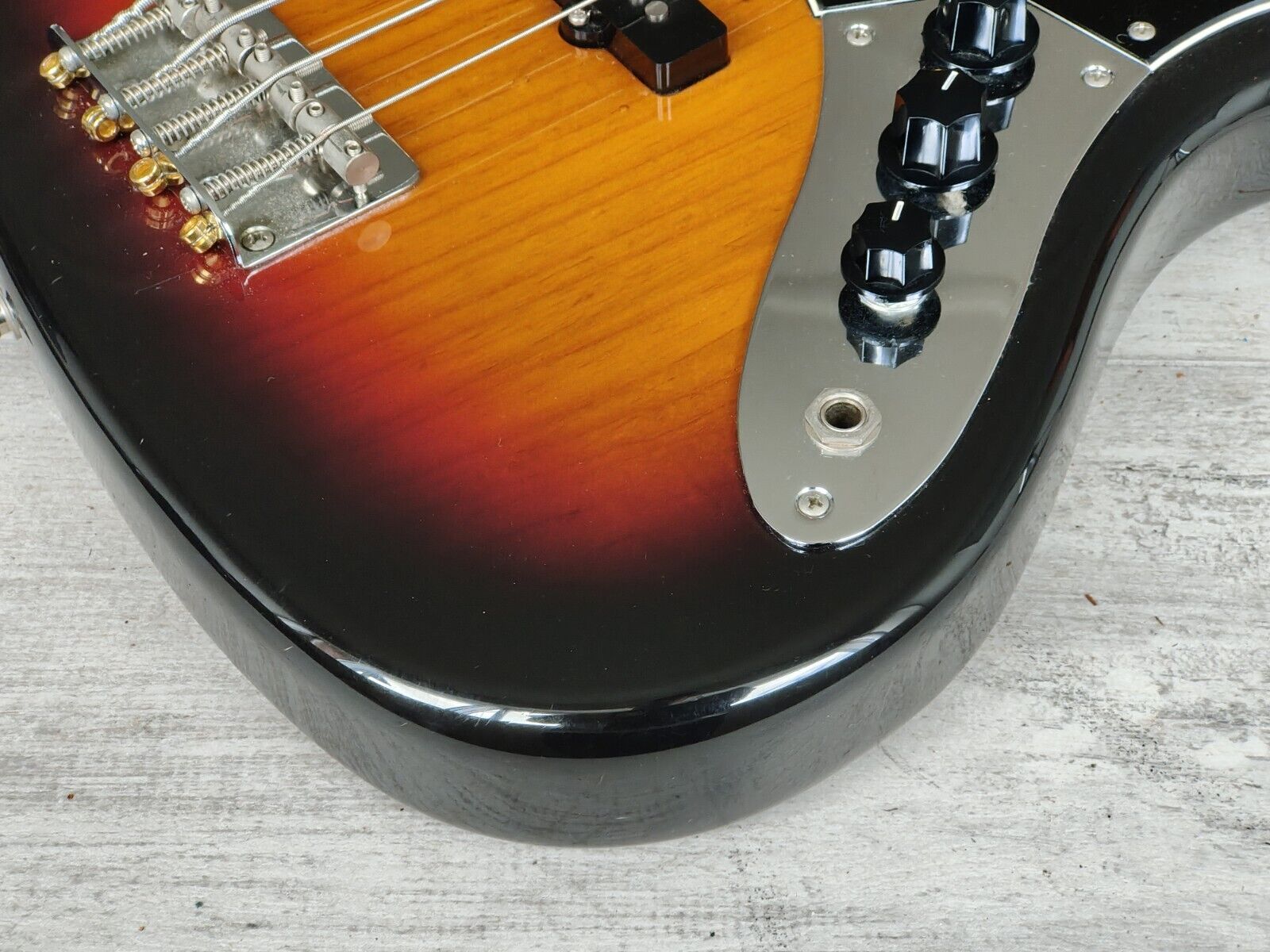 2002 Fender Japan JB75-90US '75 Reissue Jazz Bass w/USA Pickups (Sunburst)