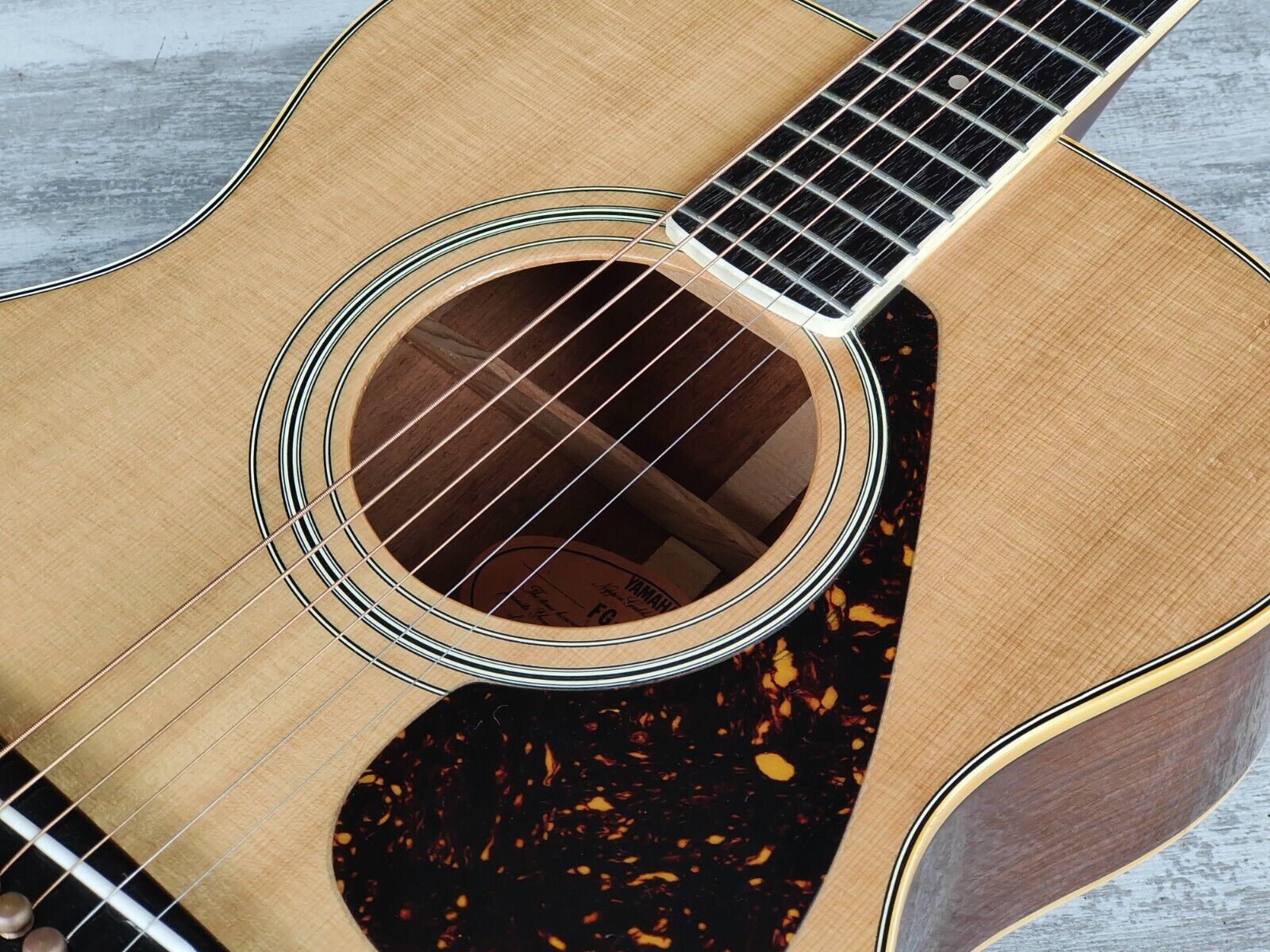 1970's Yamaha FG-302 OM Sized Acoustic (Made in Japan)