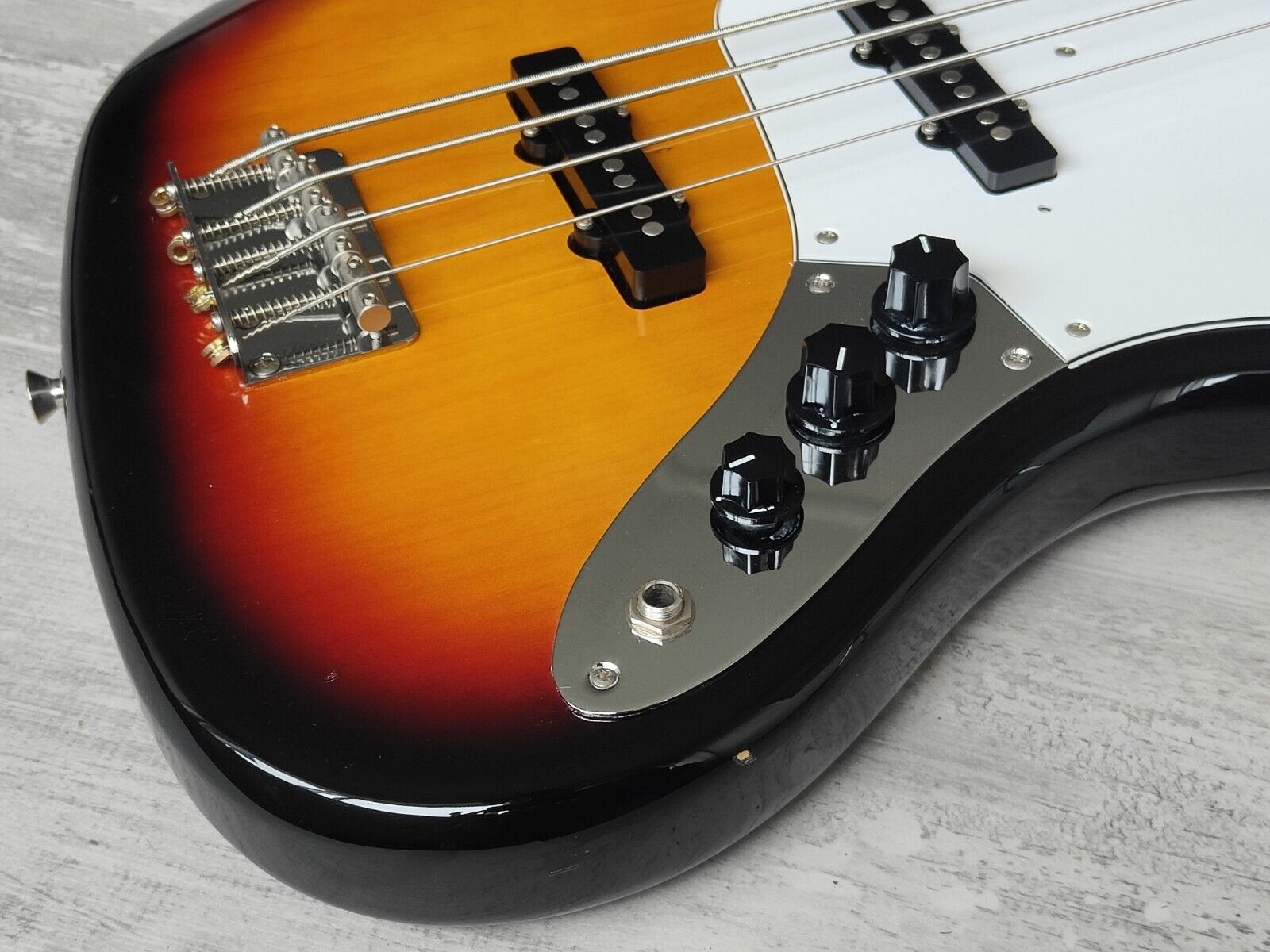 2006 Fender Japan Jazz Bass Standard (Sunburst)