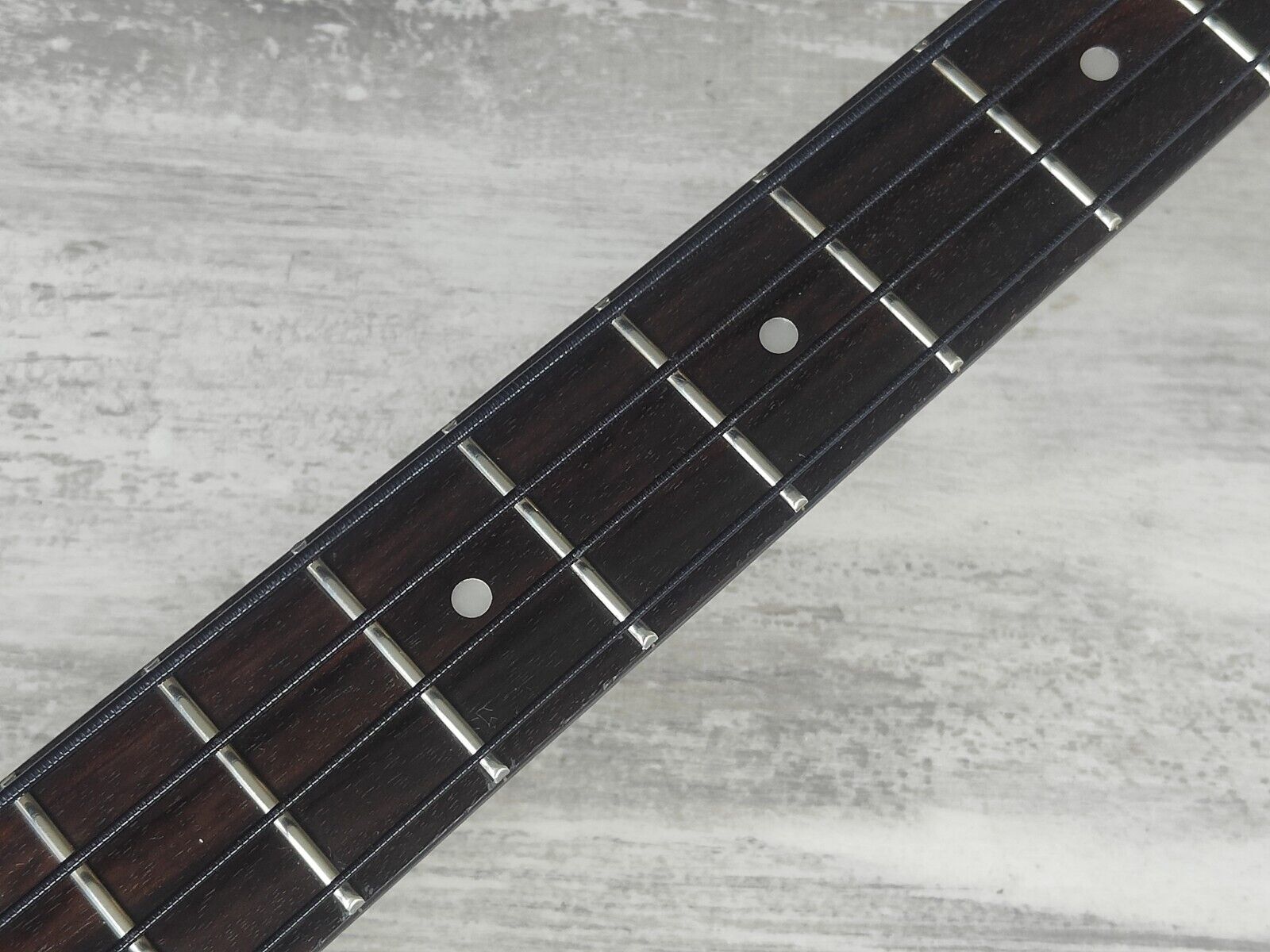 Aria Diamond Mosrite Style DMB380 Bass Guitar (Sunburst)
