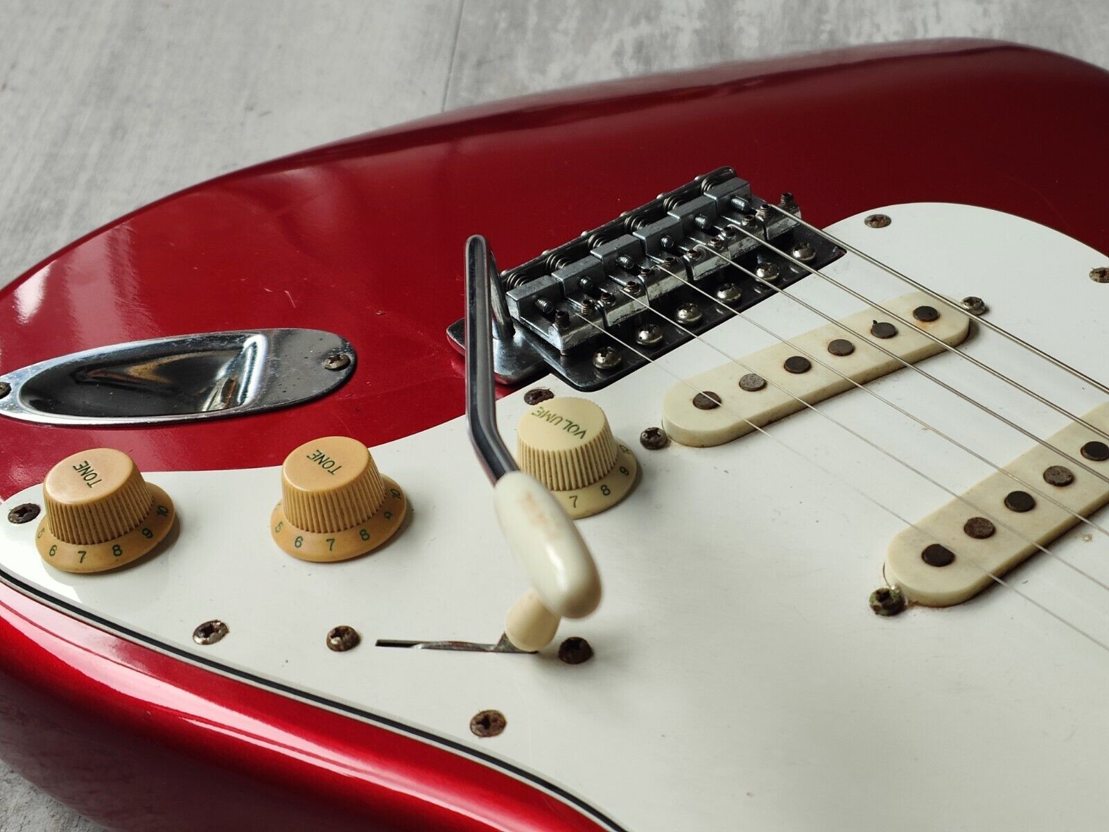 1983 Tokai Japan SS-40 Silver Star Stratocaster (Candy Apple Red)