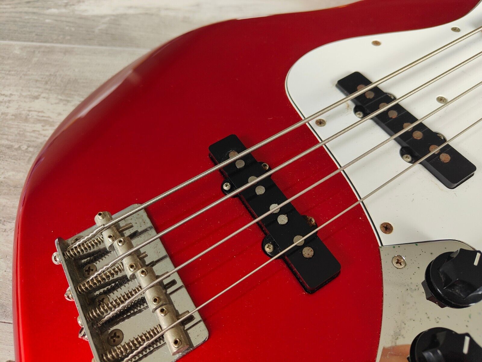 2009 FGN Japan (Fujigen) J-Standard Jazz Bass (Candy Apple Red)