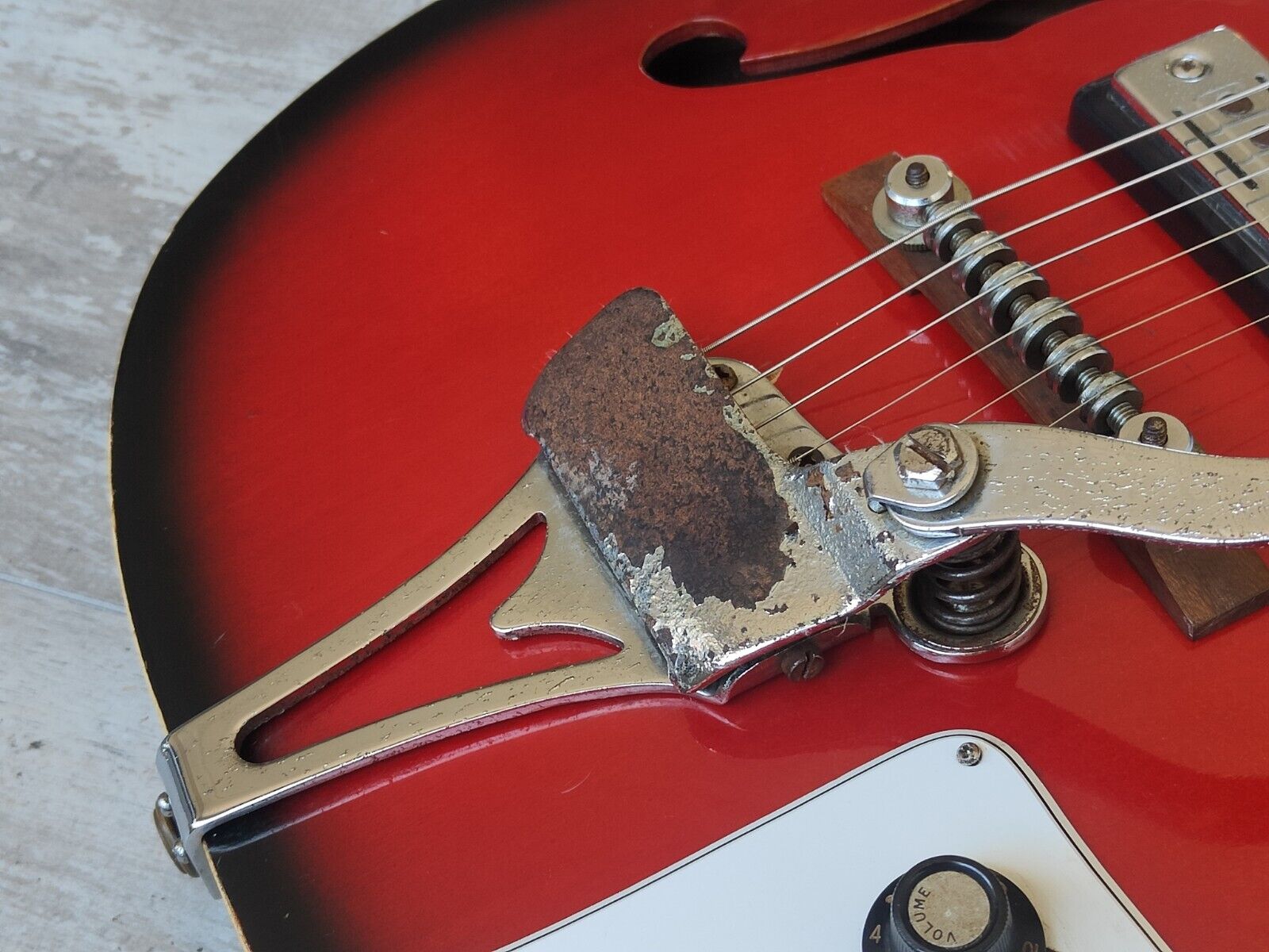 1960's Teisco Japan EP-2L Hollowbody Electric Guitar (Red Burst)