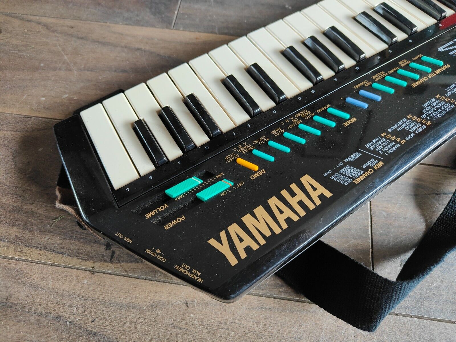 1987 Yamaha Japan SHS-10S Keytar ("Gui-Board") w/MIDI w/Gigbag