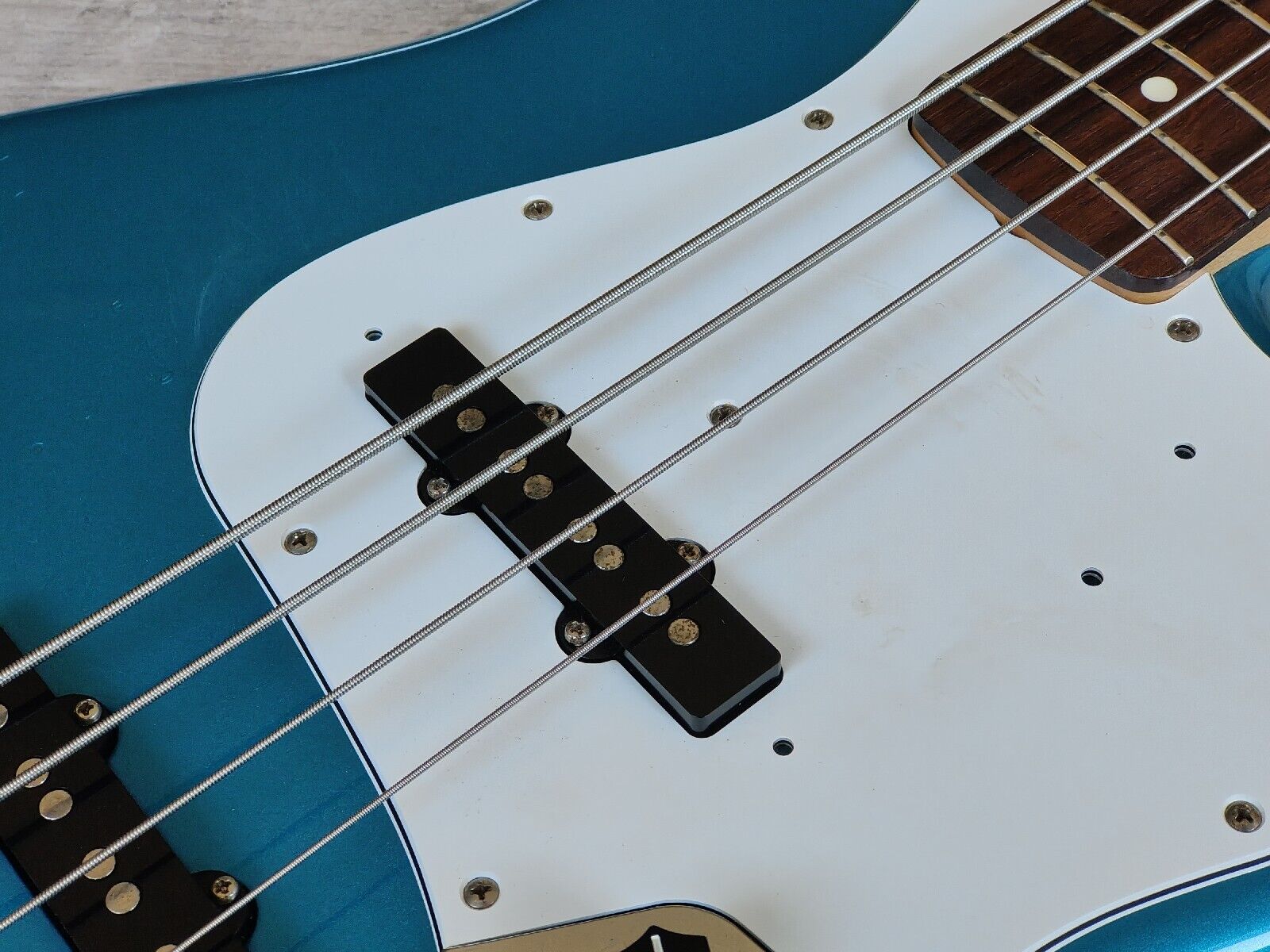 2004 Fender Japan Jazz Bass Standard (Lake Placid Blue)