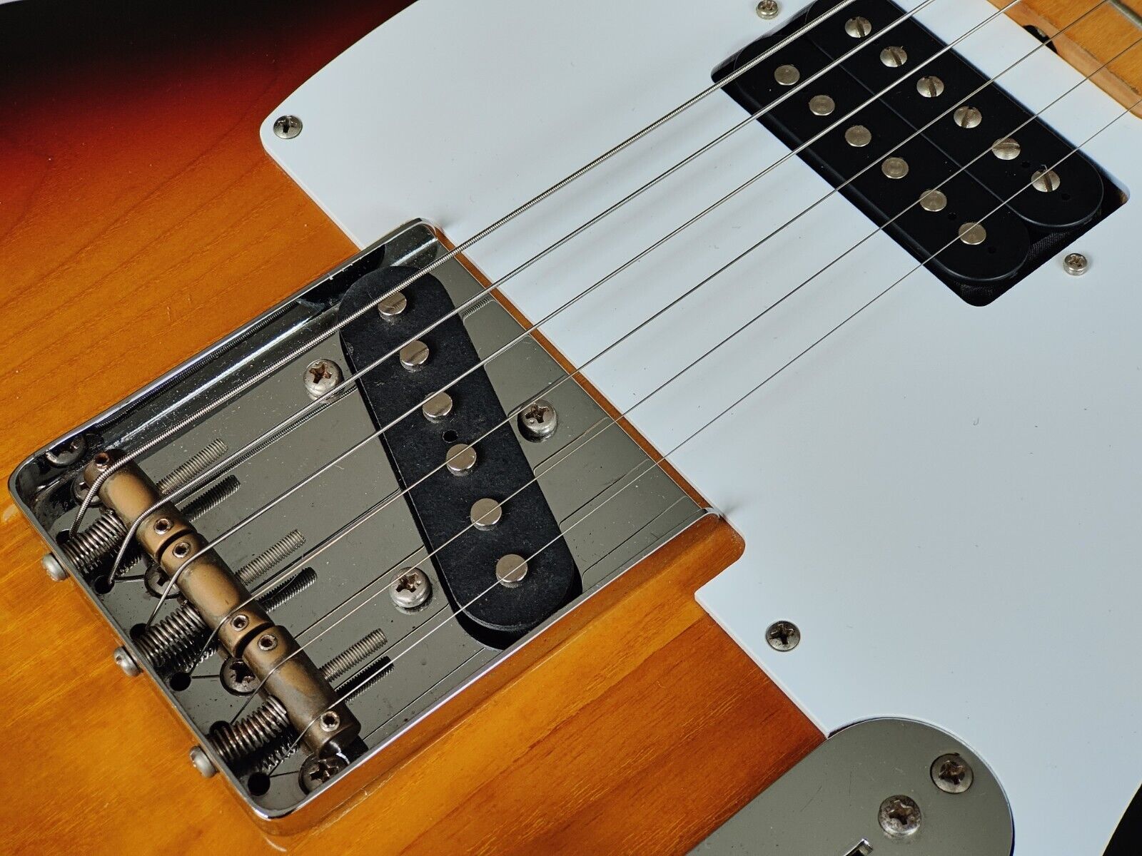1988 Fender Japan TL67-70SPL Keith Richards Model Modified Telecaster (Sunburst)