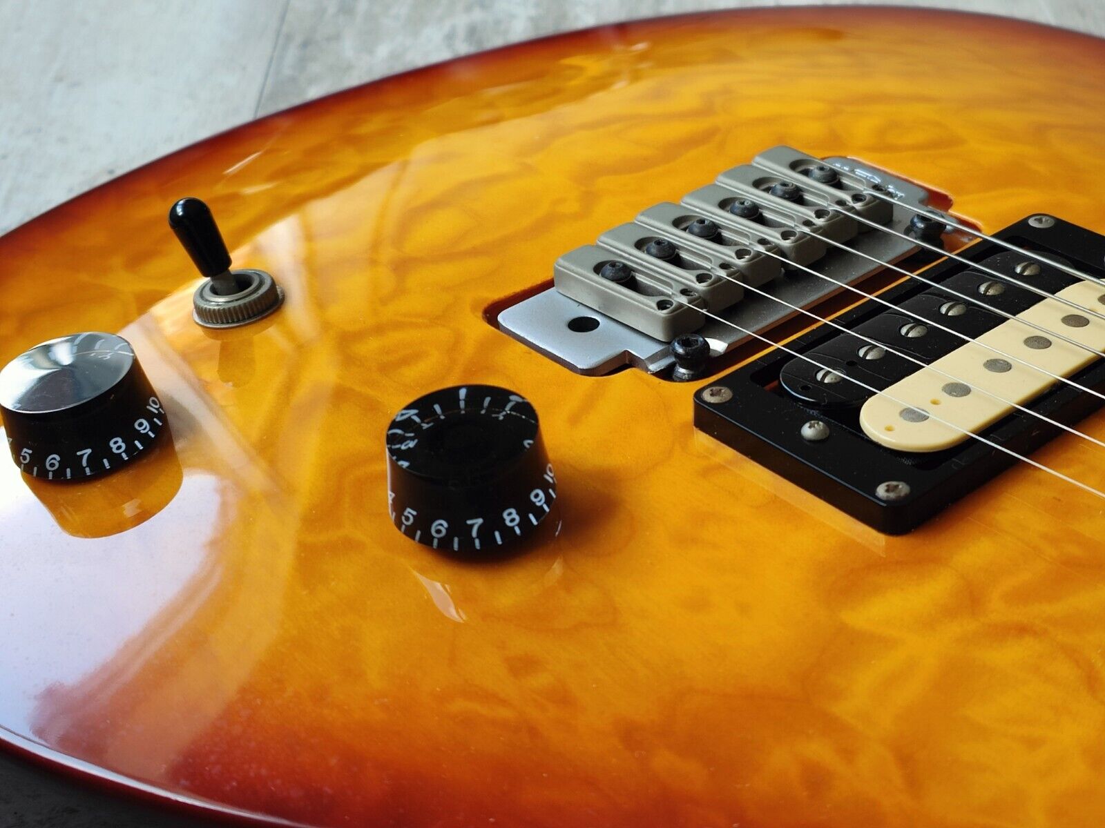 2008 Tokai PR50T-Q Electric Guitar (Violin Finish)