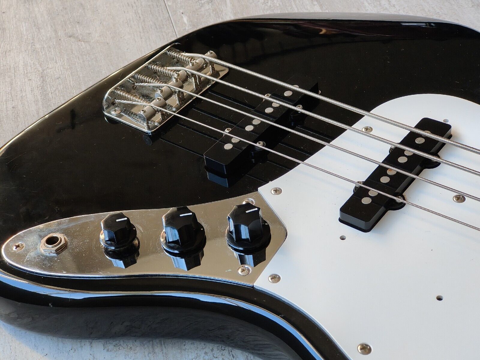 1991 Fender Japan Jazz Bass Standard (Black)